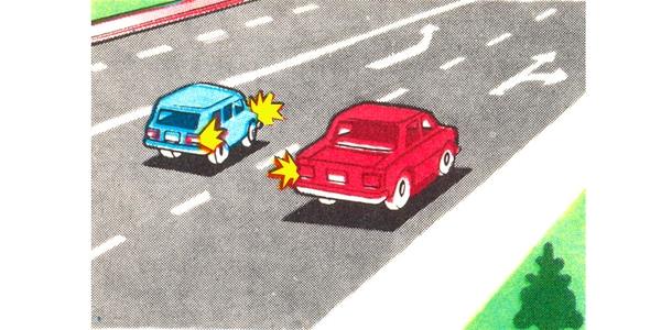 سوال 31: چنانچه قصد دارید گردش به راست انجام دهید ،حق تقدم کدام وسیله نقلیه را باید رعایت کنید؟