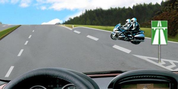 سوال 48: آیا راننده خودرو سواری سبک مجاز به آغاز حرکت است؟