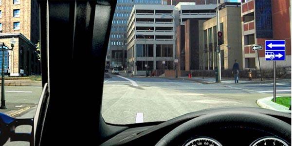 سوال 349: در کدام حالت راننده دستورهای این عالمت را درست اجرا کرده است؟