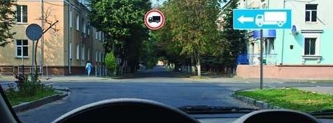 السؤال 382: ما هو السرعة الذي تحدده هذه الالفتات على الطريق؟