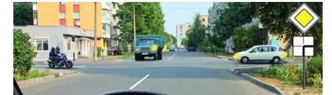 Вопрос 463: При движении прямо следует уступить:
