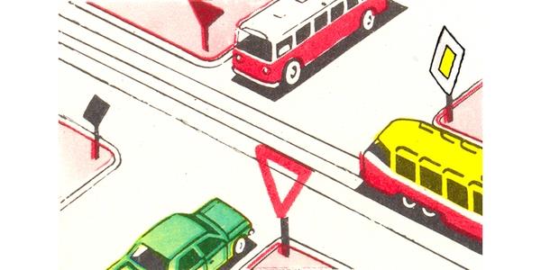 سوال 466: راننده کدام وسیله نقلیه باید حق تقدم را رعایت کند؟