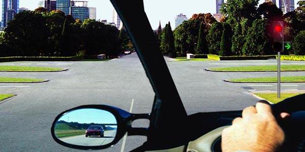 سوال 594: مجبور به رعایت حق تقدم کدامیک هستید؟ .قصد گردش به چپ را دارید