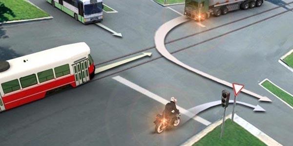 سوال 599: هنگام دور برگردان در این حالت آیا مجبور به رعایت حق تقدم سایر رانندگان هستیم؟