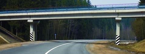 سوال 745: تن در حیطه تأثیرگذاری عالیم قید 3.5تردد راننده کامیون دارای حداکثر وزن مجاز تا سقف شده با چه حداکثر سرعتی مجاز است؟