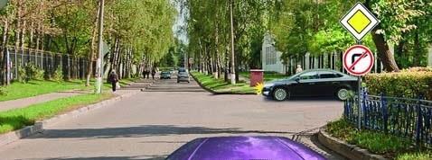 Вопрос 937: При аварии пострадавшего из автомобиля следует вынести, если: