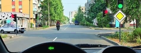 Вопрос 926: При повороте налево дорогу уступим: